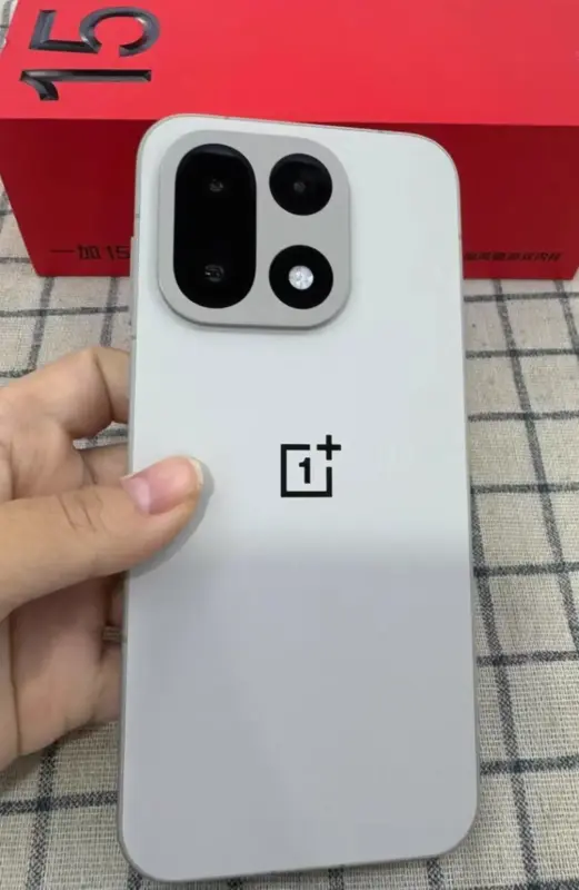 Oneplus 15 16/51 смартфон