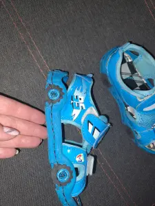 Босоножки '' Тачки'' р.28 (стелька 18см)