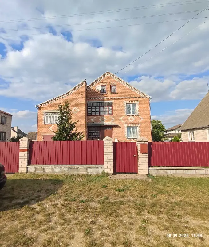 Продам уютный дом в Волковыске