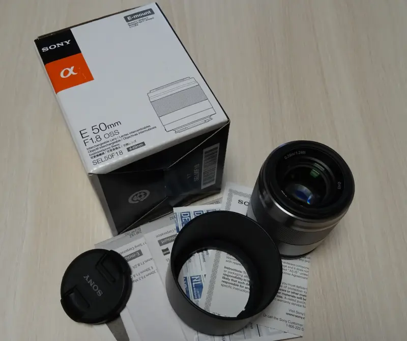Объектив Sony E 50mm F1.8 OSS (SEL50F18)