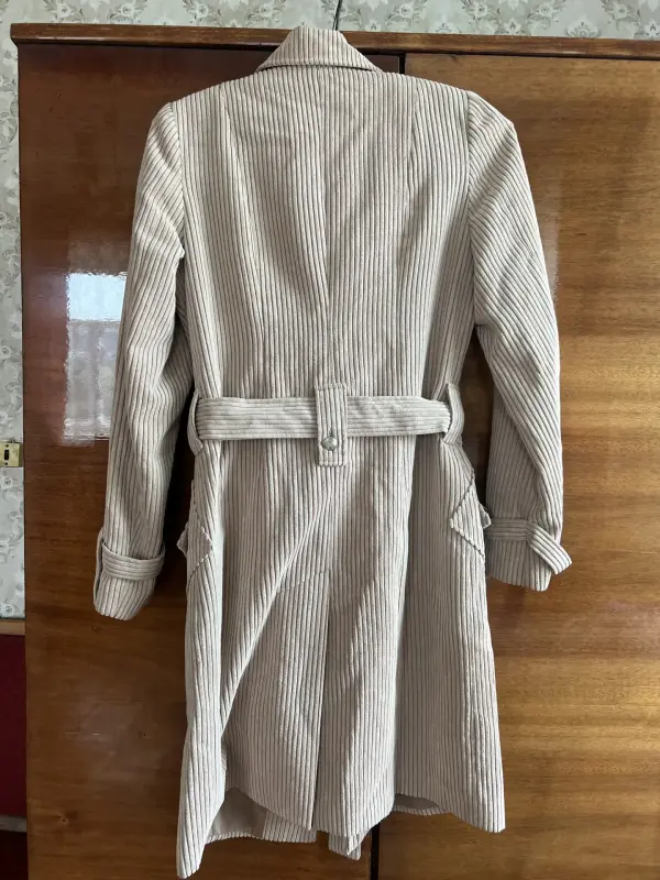 Женская верхняя одежда - Вельветовое пальто - Вся Беларусь - Фото 2 Вельветовое пальто - Вся Беларусь - 238997 - Доска объявлений Kupika.by - Фото 2