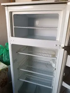 Холодильник Атлант рабочий