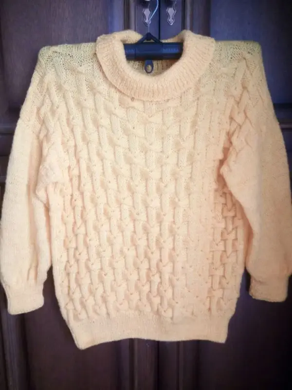 джемпер с 3Dэффектм