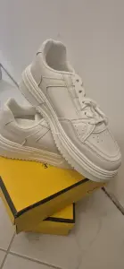 Женская обувь