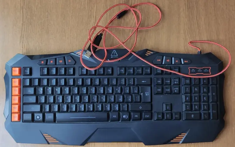 Клавиатура игровая проводная Redragon Shiva, б/у