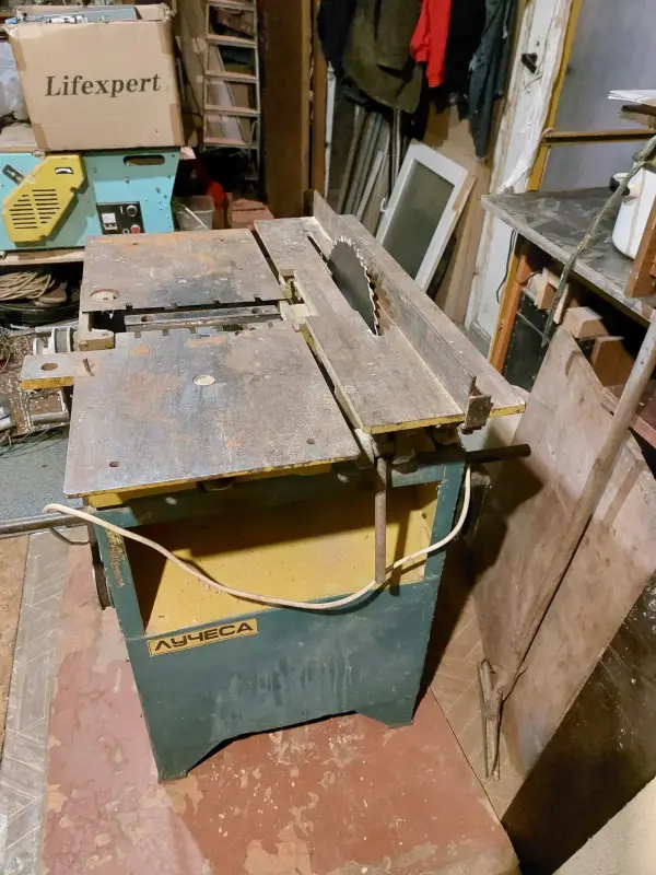 Деревообрабатывающий станок