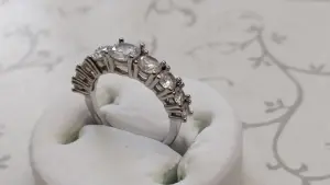 Кольцо,-медицинский сплав (17 размер)