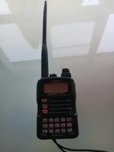 Рация YAESU VX-6