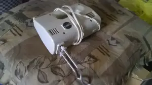 Электромиксер-взбивалка мвр-301 ВИХРЬ