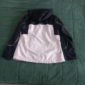 Ветровка куртка женская