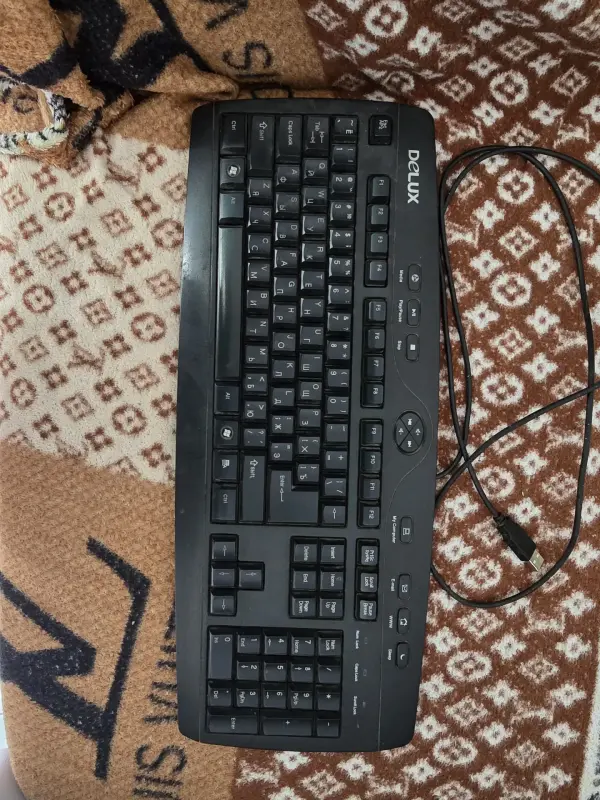 Клавиатура Delux