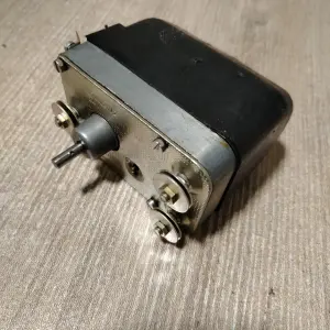 Электропривод стеклоочистителя