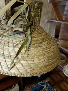 Абажур плетёный,рогоз.