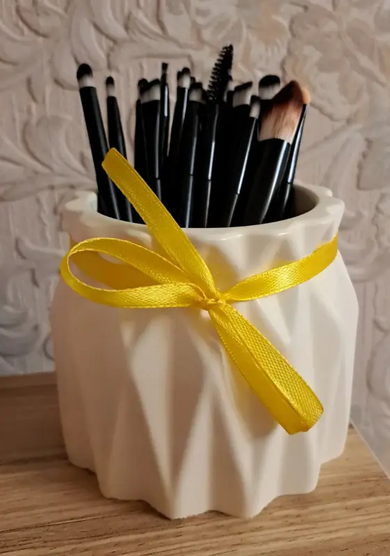 Ваза с кисточками для макияжа (20шт), новые