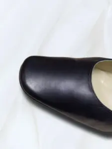 Туфли лодочки кожаные Axis 38 37,5 удобный каблук