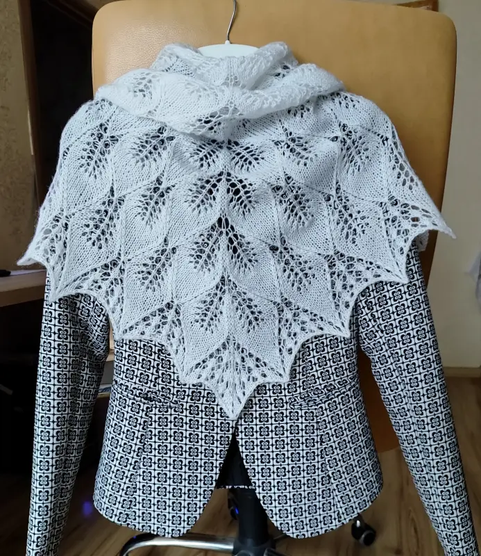 Бактусы - шаль. (шейный платок)