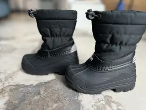 Водоотталкивающие ботинки reima