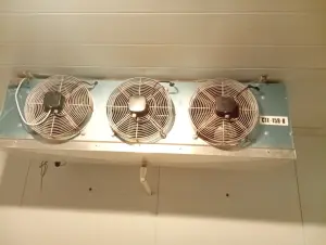 Холодильное оборудование в отличном состоянии с 4 холодильных камер