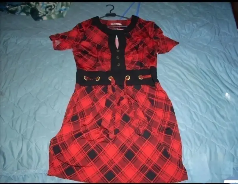 Платье красное