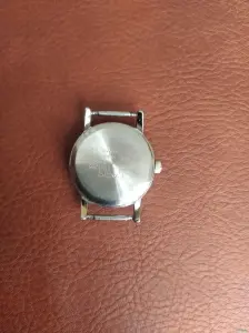 Женские часы Casio.