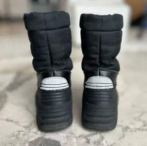 Водоотталкивающая ботинки reima