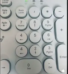 [Клавиатура для компьютера с подсветкой]