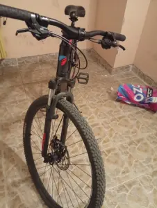 Велосипед Продам почти новый. Насос и замок в подарок