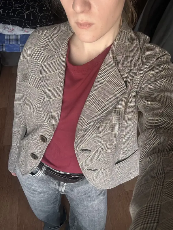 Пиджак женский укороченный