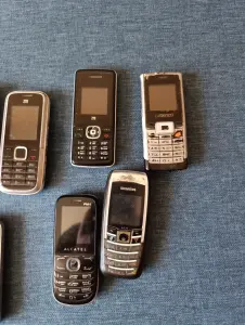 Телефоны кнопочные