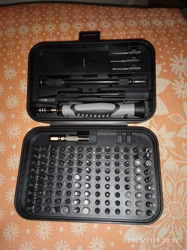 Инструмент для ремонта электроники.