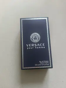 Парфюмерная вода Versace pour homme 100ml оригинал