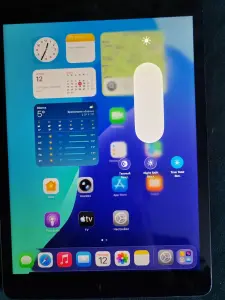 Apple iPad 10.2" 2020 32GB MYL92 (серый космос)