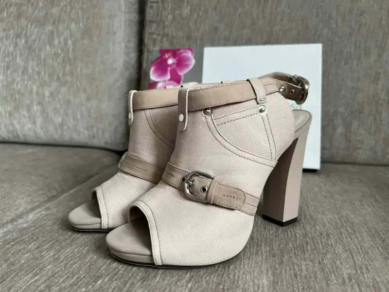 Женская обувь БУ и новая - Босоножки Laura Valorosa - Вся Беларусь Босоножки Laura Valorosa - Вся Беларусь - 238996 - Доска объявлений Kupika.by