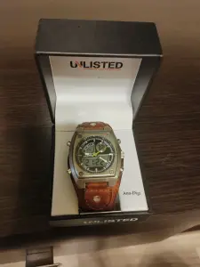 Часы Kenneth Cole unlisted.