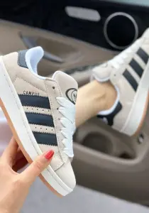 Кроссовки новые