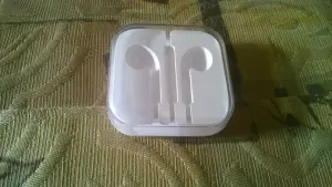 Кейс в Наушники, гарнитуры Apple EarPods