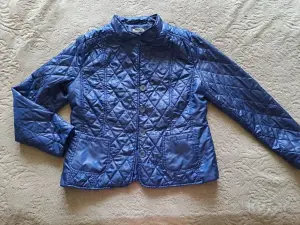 Весенняя куртка р.48-50-52 (в идеале)