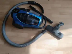 Пылесос Samsung SC885B. Мощность 2200 вт.