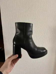 Ботильоны Tamaris