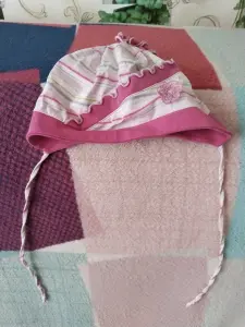 Шапочка для девочки 50 размер