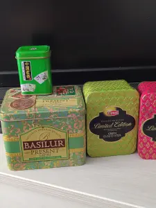 Жестяные баночки