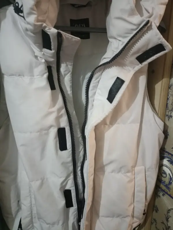 Жилетка утепленная, Zara