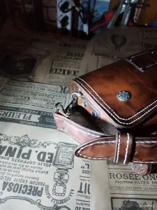 мужская сумочка под всякую всячину.кожа гарантия.