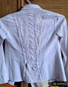 Рубашка белая и черно-белая на девочку 5-6лет, б.у-2шт