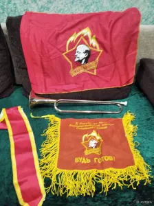 Горн пионерский СССР вымпел флаг