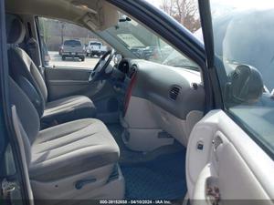 Б/У запчасти Chrysler Town-Country 2001-2007 с доставкой