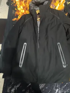 Зимняя куртка