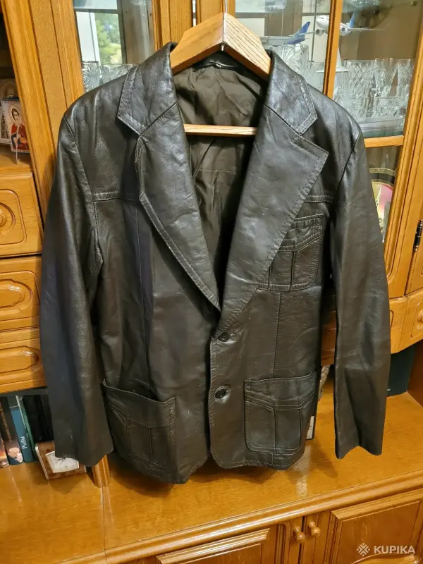 Мужской кожаный пиджак