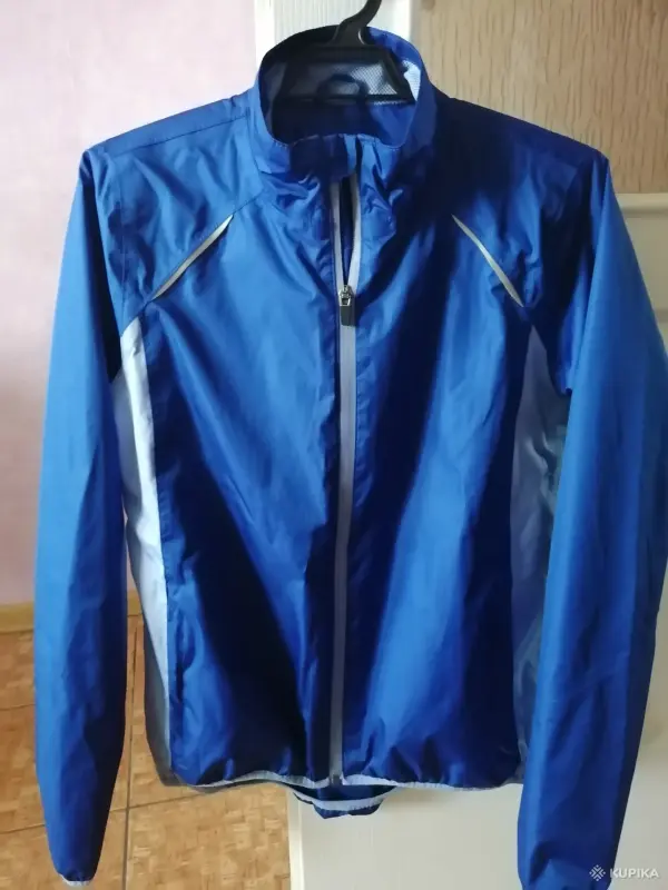 Ветровка спортивная, р-р 36/38