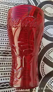 Coca-Cola:стаканы,бутылка и т.д.